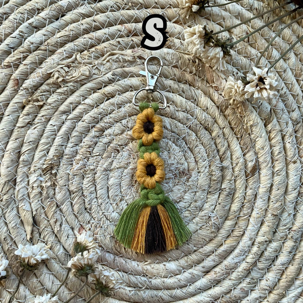Makramee Blumen Schlüsselanhänger Gelb & Grün, Gast- und Muttertagsgeschenk, Boho Stil, Handgemacht, Taschenanhänger