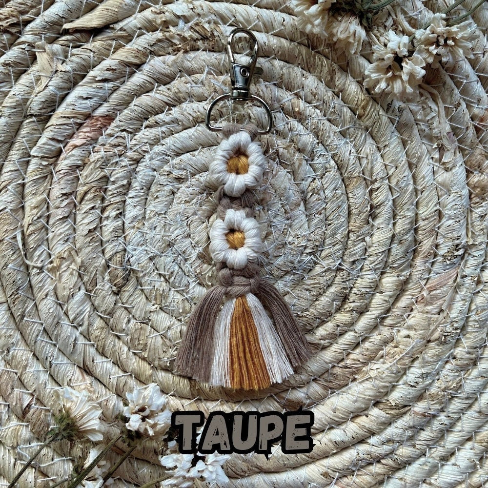 Makramee Blumen Schlüsselanhänger Braun, Gast- & Muttertagsgeschenk, Boho Stil, Handgemacht, Taschenanhänger