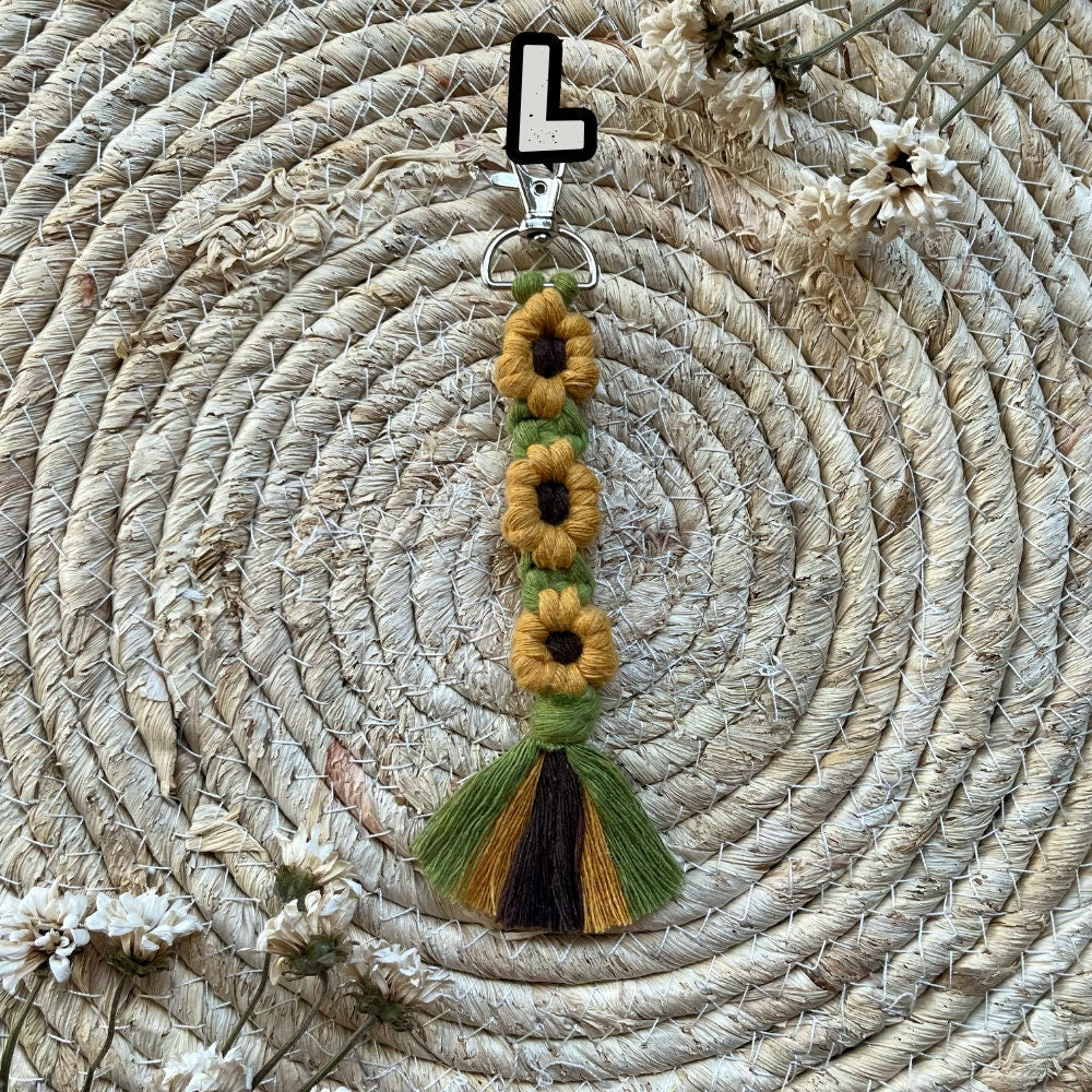 Makramee Blumen Schlüsselanhänger Gelb & Grün, Gast- und Muttertagsgeschenk, Boho Stil, Handgemacht, Taschenanhänger