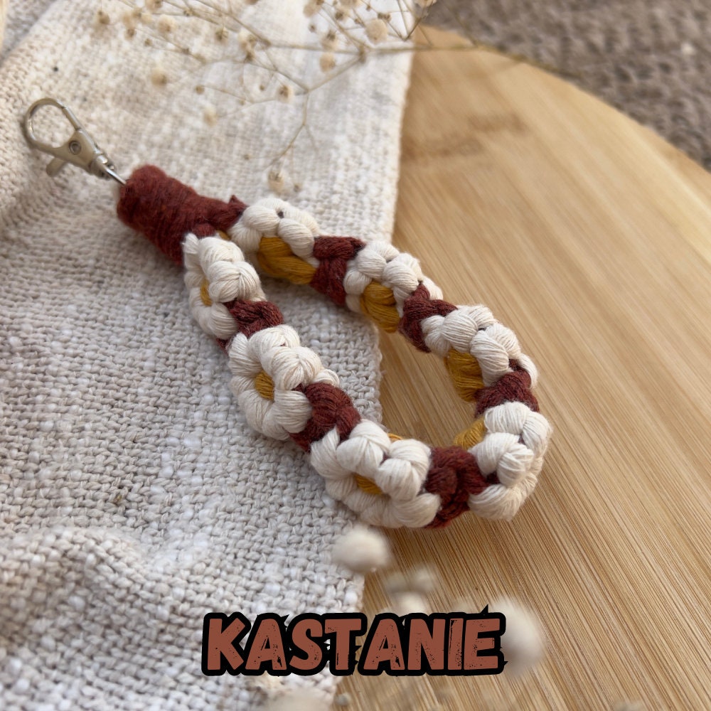 Handgemachter Blumen Makramee Schlüsselanhänger, Wähle deine Farbe, Boho Stil, Nachhaltig & Individuell, Perfektes Geschenk