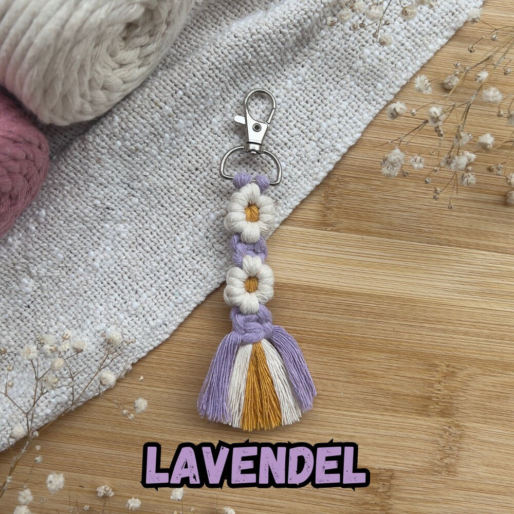 Makramee Blumen Schlüsselanhänger Rosa, Gast- & Muttertagsgeschenk, Boho Stil, Handgemacht, Taschenanhänger