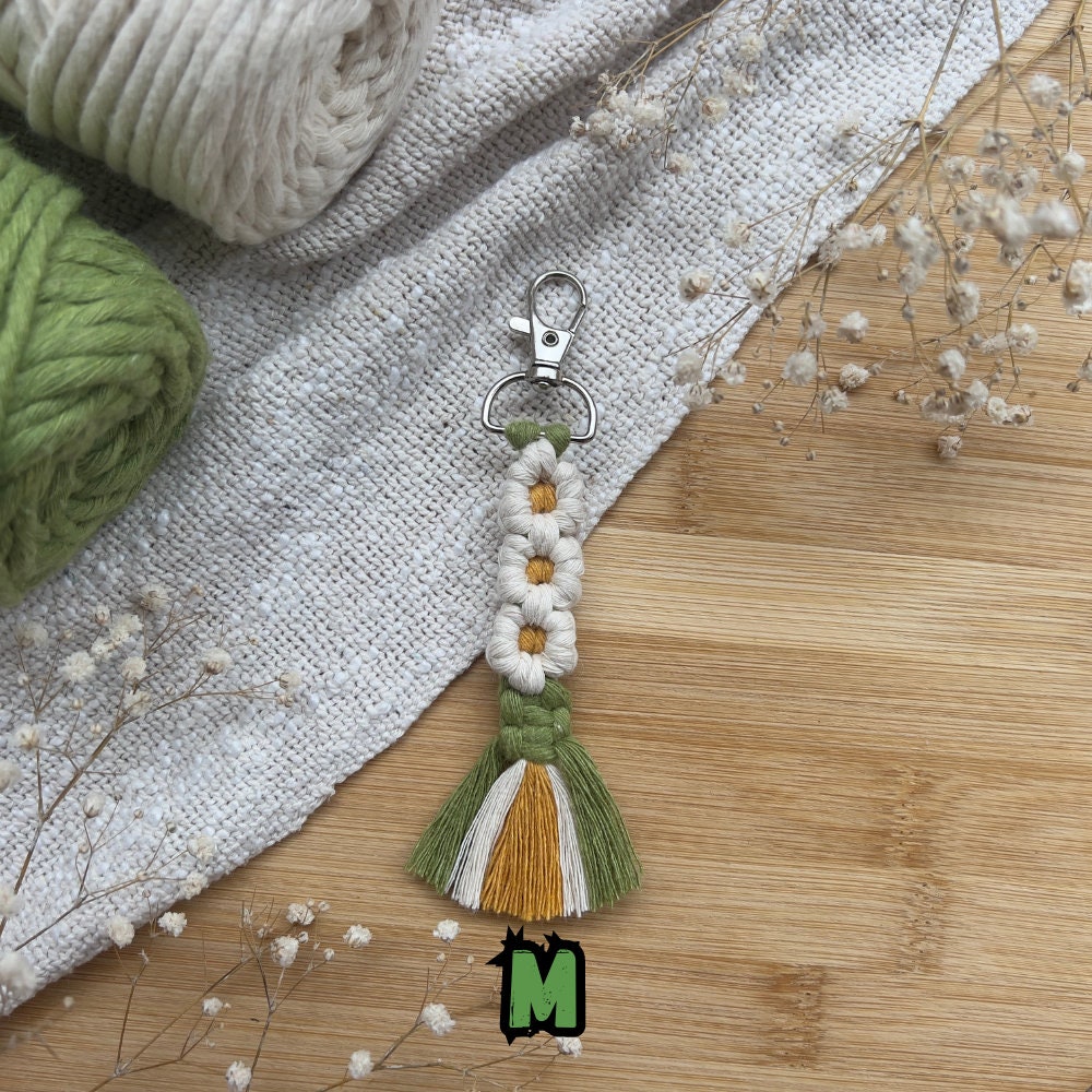 Makramee Blumen Schlüsselanhänger Grün, Gast- & Muttertagsgeschenk, Boho Stil, Handgemacht, Taschenanhänger