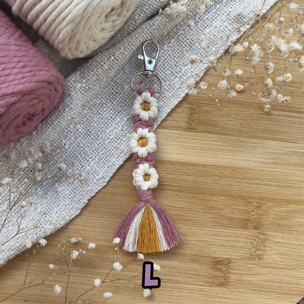 Makramee Blumen Schlüsselanhänger Alt-Rosa, Gast- & Muttertagsgeschenk, Boho Stil, Handgemacht, Taschenanhänger