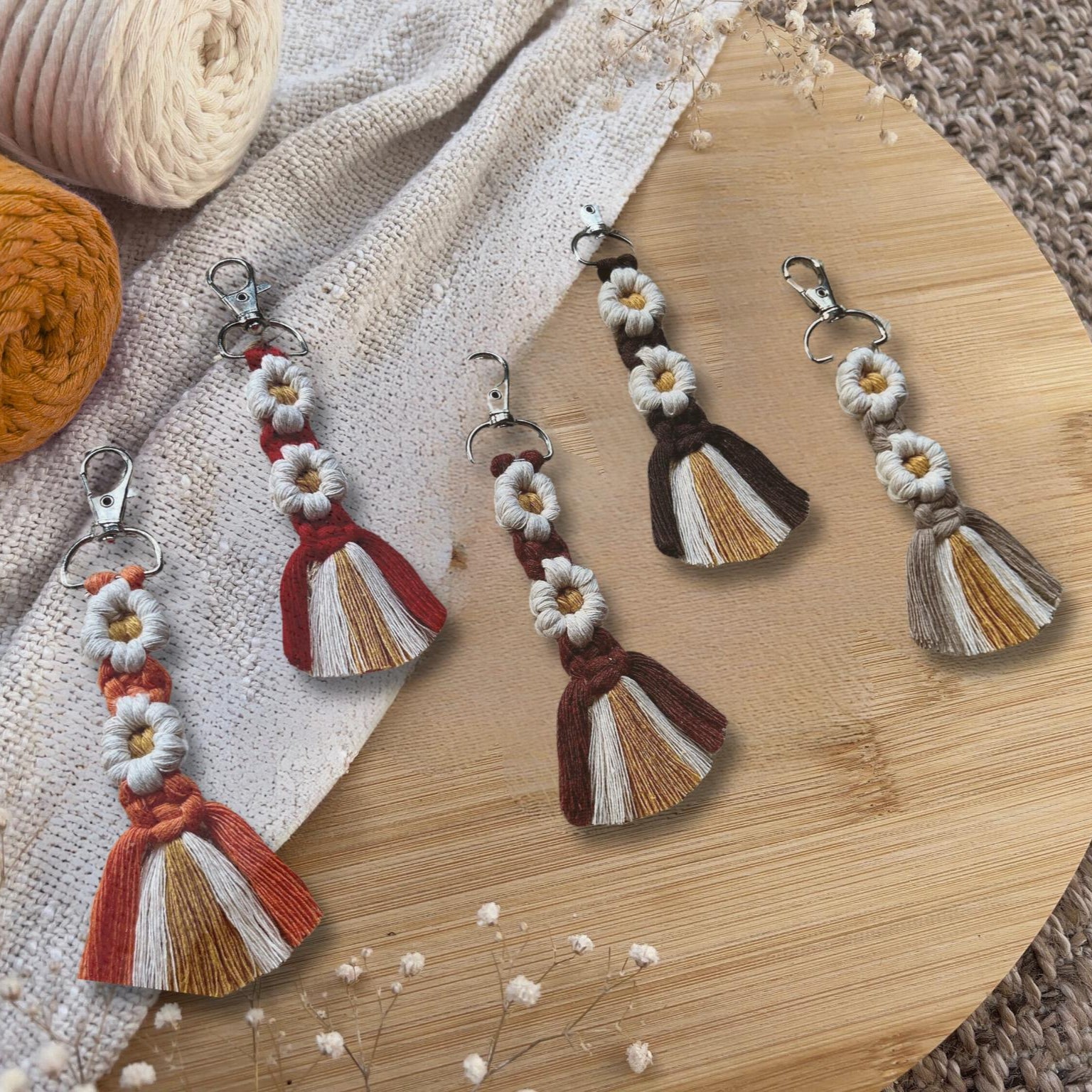 Makramee Blumen Schlüsselanhänger Braun, Gast- & Muttertagsgeschenk, Boho Stil, Handgemacht, Taschenanhänger